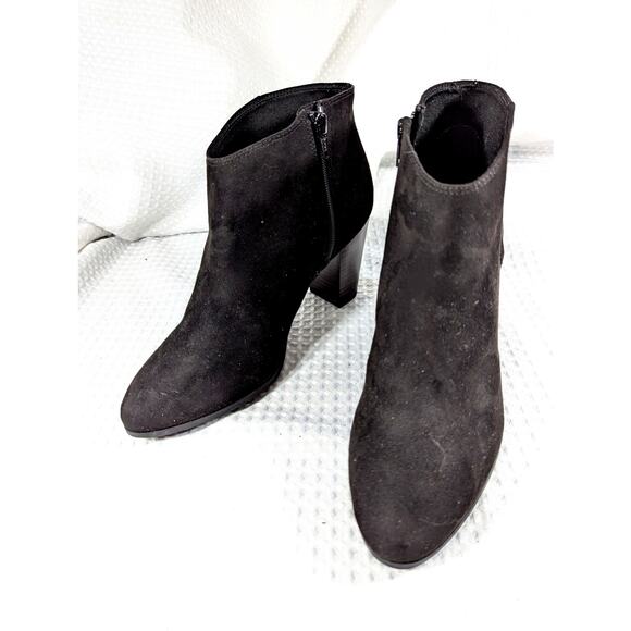 NWOT-1 SHOW! OLD NAVY! BLACK VEGAN SUEDE MICROFIBER CHUNKY HEEL BOOTS! SZ 8M - Picture 3 of 10
